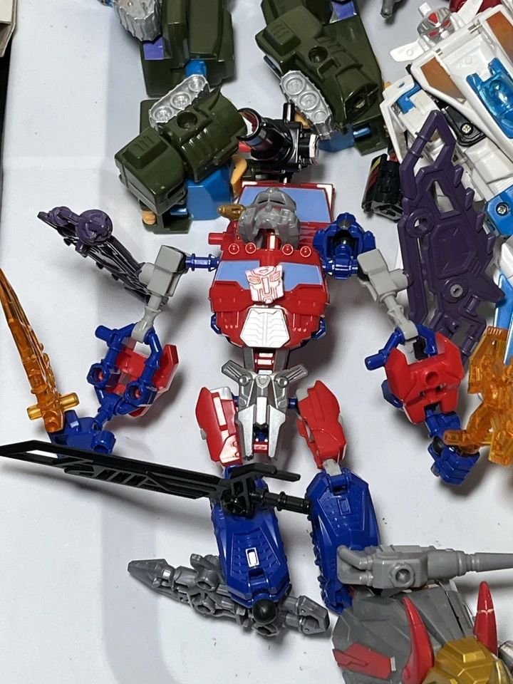 Vintage Huge Lot Of Transformers And Parts 1990s Over 100 Pcs Plastic READ Des - Image 3 of 4