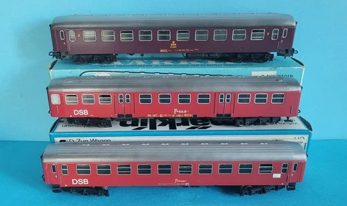 Märklin H0 # 4025 + 2 x 4045 Passenger Car DSB. Very Good + OCT.