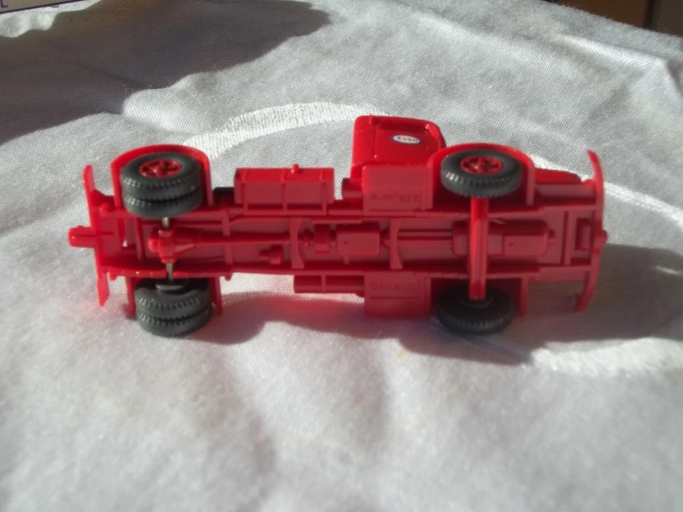 WIKING 1/87 HO SEMIRIMORCHIO BUSSING 8000 'ESSO' T79 VEDI DESCRIZIONE - Immagine 4 di 4