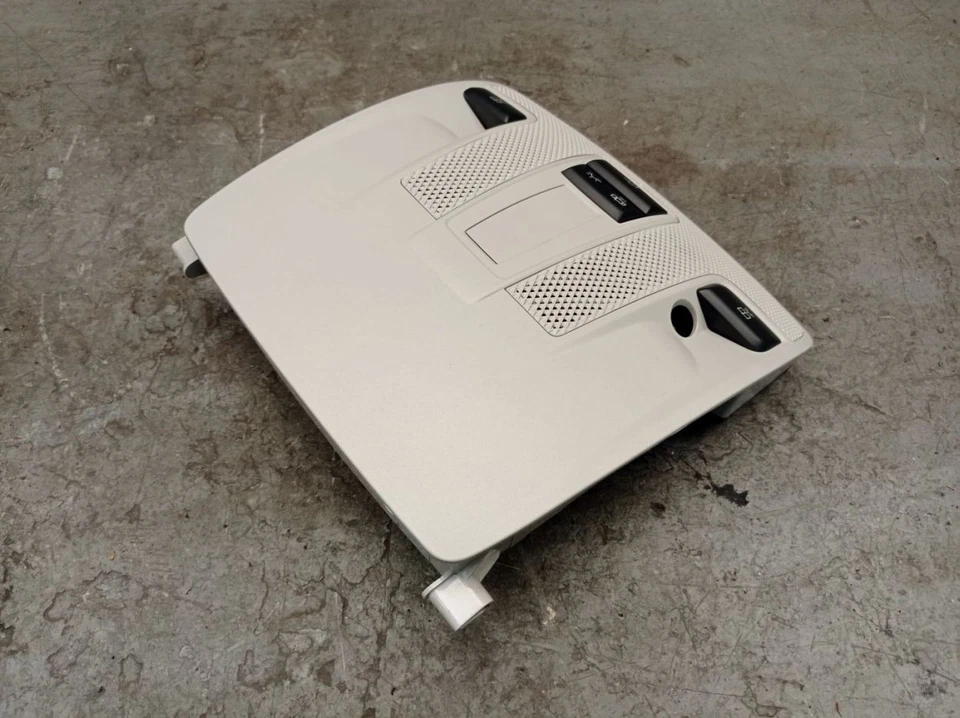 Piloto interior delantero MERCEDES-BENZ CLASE B W246 B 200 CDI A0009006503 Foto 2 de 4