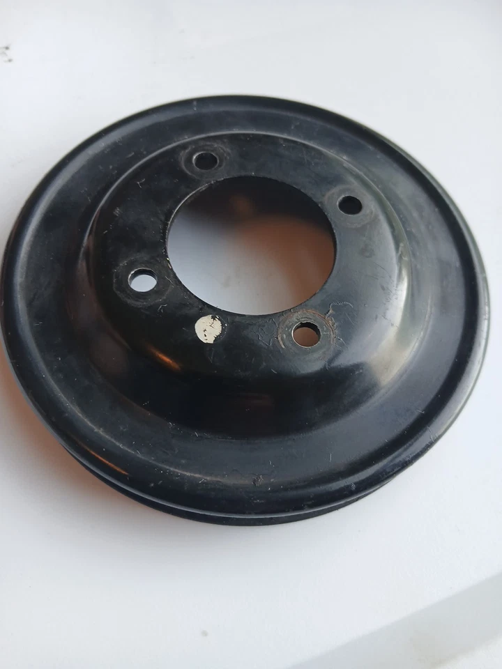 Polea bomba de agua 89-94 Geo Metro 1.0 3cyl OEM usada Foto 4 de 4