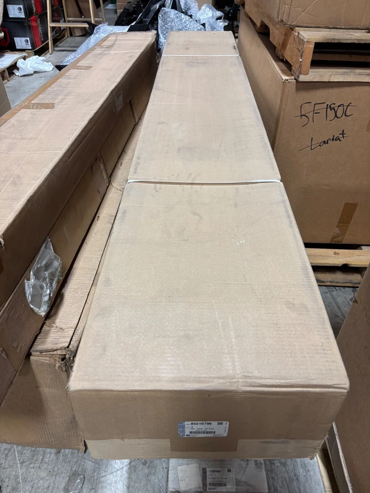 NEW OEM BUICK ENCLAVE 22-24 MOLDED ASSIST STEPS EMPEROR BLUE METALLIC 85510796 - Image 4 of 4