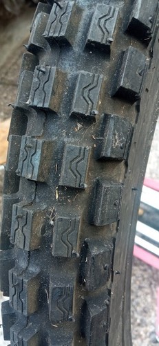Dunlop Trials Champion 2.75-21 front tyre NOS for classic bikes - Foto 2 di 6
