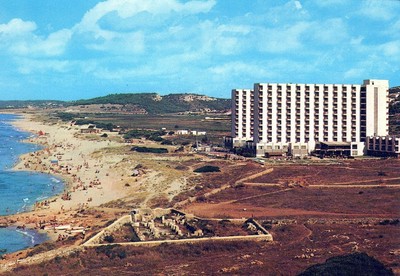 AK Wohnung Eigentumswohnung Küste Ufer Hochhaus Strand Sand AA14033