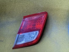 2007-2009 TOYOTA CAMRY RIGHT/PASSENGER INNER TRUNK MOUNTED TAILLIGHT LAMP OEM