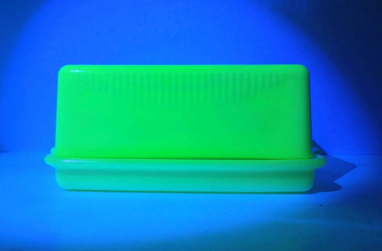 Vtg McKee Uranium Glass Butter Dish Lid Pale Yellow custard Glass