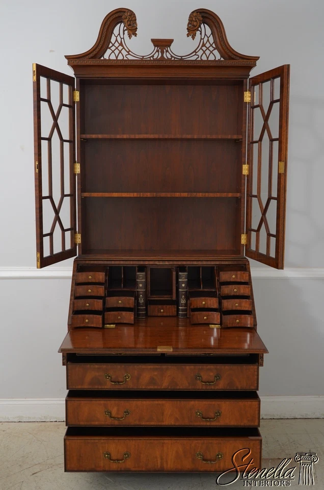 L66637: Librería de escritorio de secretaria de caoba Chippendale MAITLAND SMITH Foto 3 de 4