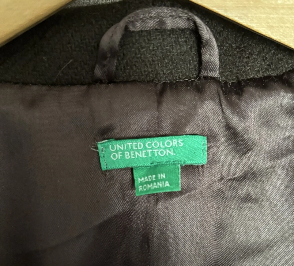 Chaquetón de lana con capucha marrón United Colors Of Benetton talla EU42 US6 bolsillos usado en excelente estado Foto 2 de 4