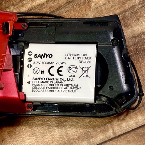 Sanyo Xacti CG 10 Dual Camera 10 Mega Photo & Videos Digital Camera No Charger - Picture 17 of 19