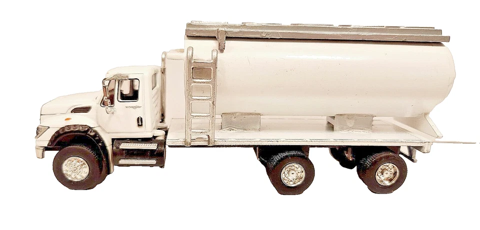 DCP / Greenlight International Fertilizer Truck NEW Custom Built 1 off - Image 2 of 4