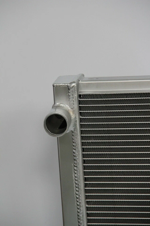 RADIADOR DE 3 FILAS PARA CHEVY GMC C/K 10/20/30 1500/2500/3500 JIMMY BLAZER 1973-1991 Foto 3 de 4