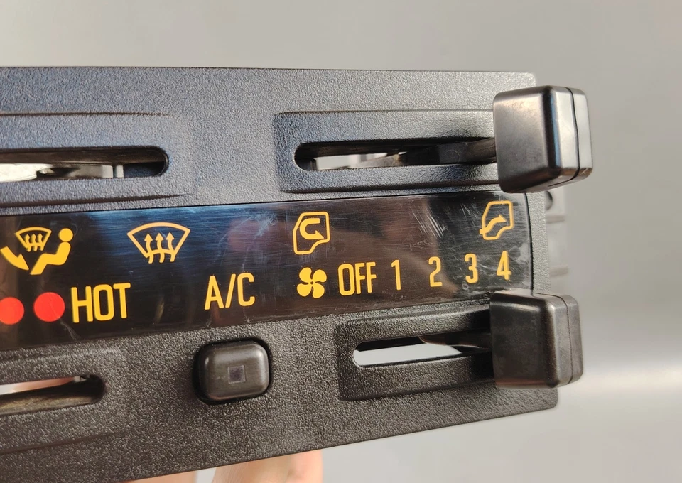 Isuzu NPR AC/Heater Climate Controller Panel AC Panel Switch Unit OEM JDM Used - Image 3 of 4