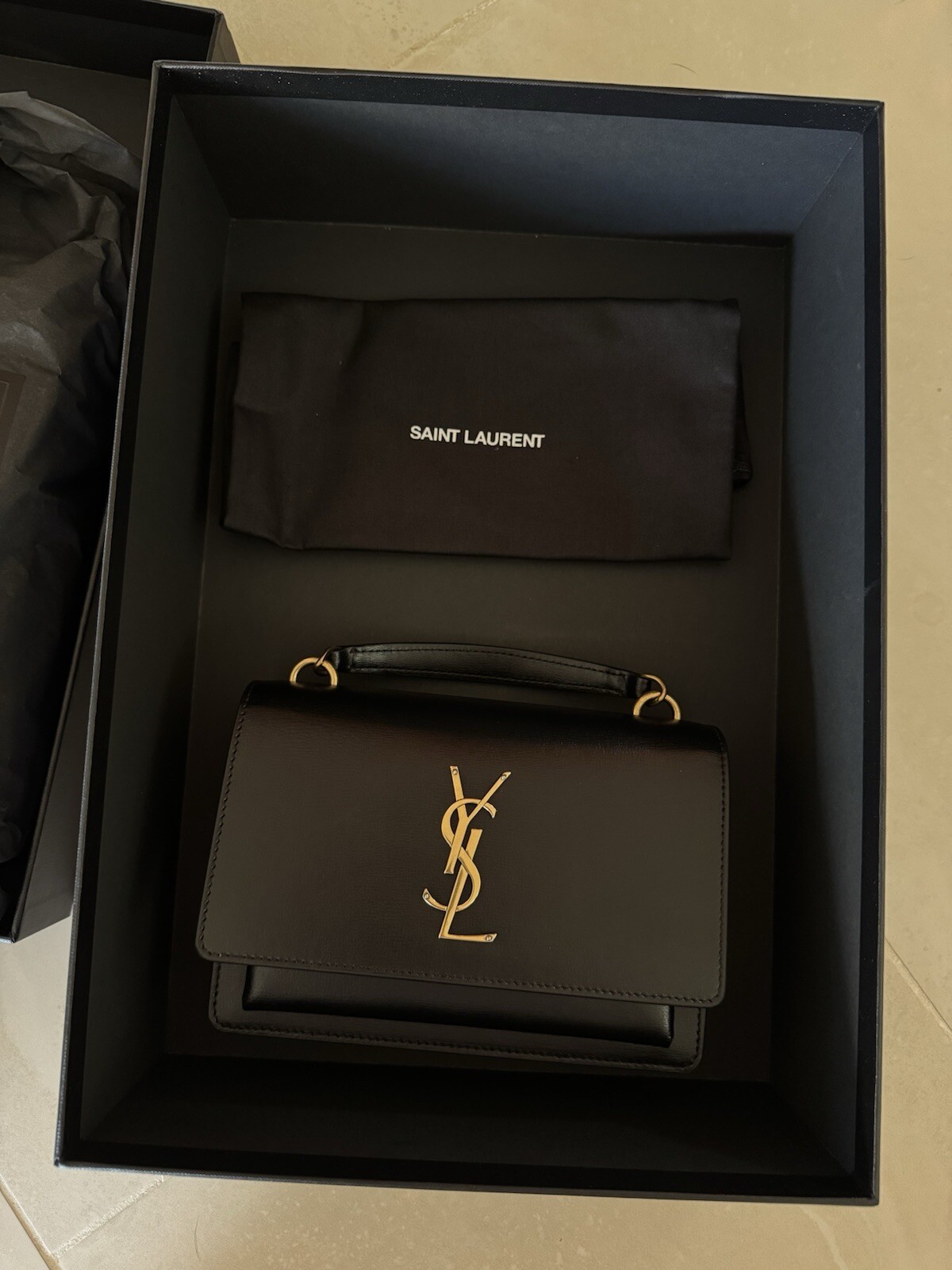 Borsa a tracolla YSL Saint Laurent Sunset media con manico superiore in pelle liscia