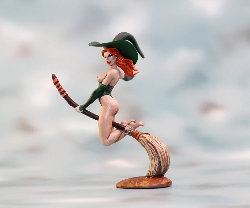 ⭐Bruja.  Estatuilla 3D miniatura coleccionable Action Girl.  54mm 1/32 PINTADO⭐ Foto 2 de 4