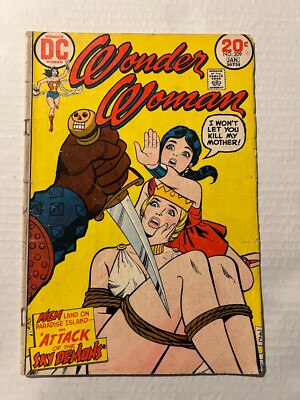 WONDER WOMAN #209 WONDER GIRL APPEARANCE RIC ESTRADA BONDAGE COVER AND ART 1973