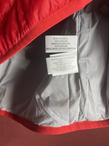 CUTTER AND BUCK WOMENS RED RAINIER PRIMALOFT PUFFER VEST (size XL) - Picture 6 of 9