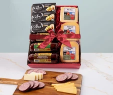 Wisconsin Cheese Company Elite Gouda Cheese, Sausage & Cracker