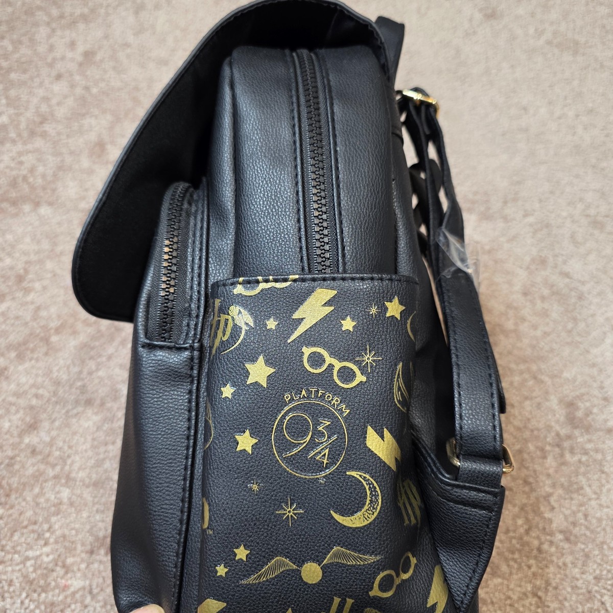 Primark x Harry Potter Black Gold Backpack Hedwig Charm Medium Embroidered NWT Primark x Harry Potter Black and Gold Backpack NWT | eBay main image 4