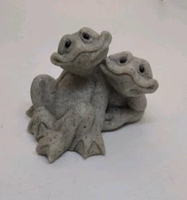 Quarry Critters Fric & Frac Frog Figurine 2000 Gray Smiling Friends Frogs Couple