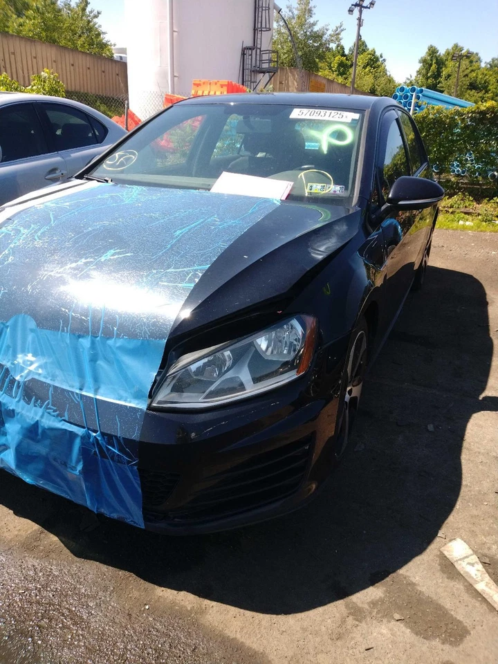 2016 Volkswagen Golf GTI Infotainment Display OEM Black 110K Miles NJ25-18464 - Image 4 of 4