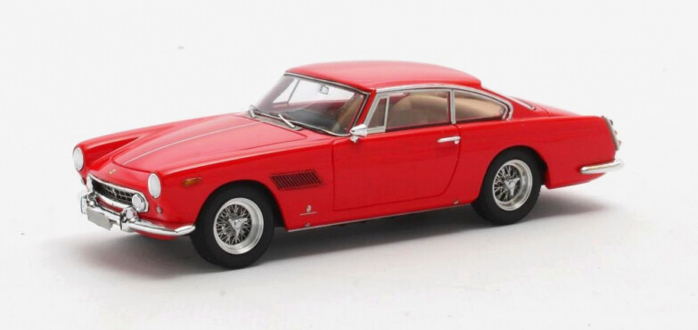 Ferrari 250 GT/E 2+2 Matrix MAX40604-162 coupé miniature Pininfarina rouge 1/43