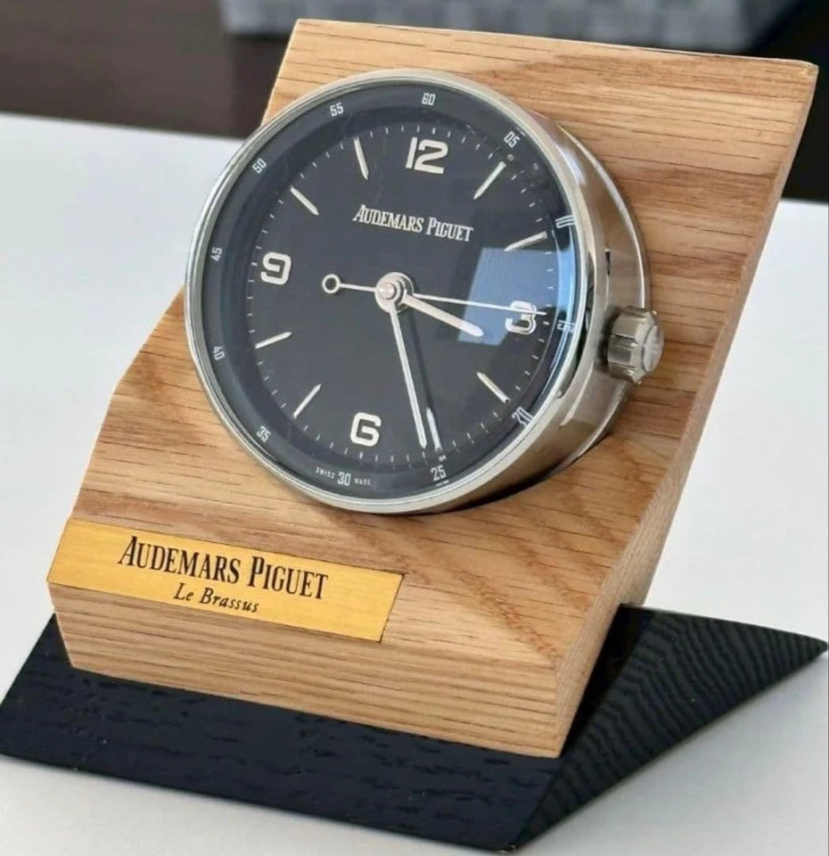 Audemars Piguet Code 11.59 Table Clock - Image 4 of 4