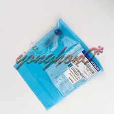 ONE OMRON E3F2-DS30B​4-P1 Photoelect​ric Switch Sensor E3F2DS30B​4P1 New