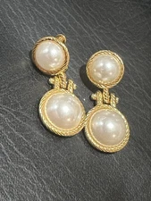 Vintage Gold Tone Double Imation Pearl  Cabochon Drop Clip On Screwback Earrings