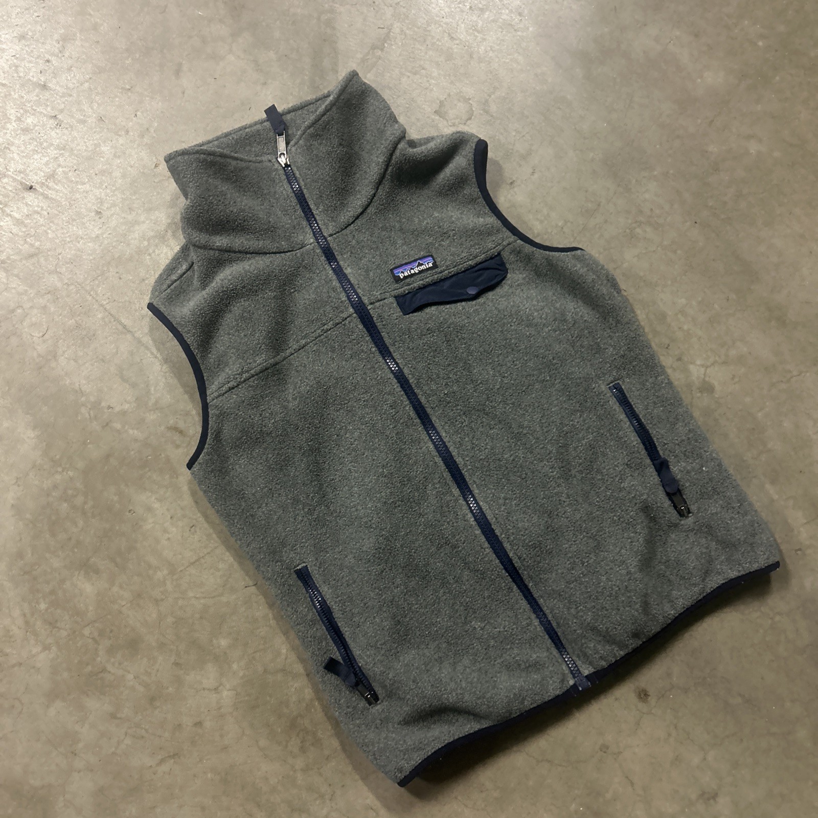 Patagonia Snap T Synchilla Vest Gray Blue Fleece Jacket Size Medium Womens