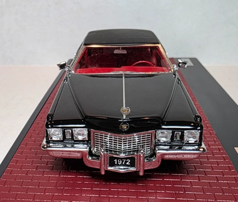 Matrix 1:43 1972 Cadillac Fleetwood Brougham Sable Black/Oxblood Red AMAZING! - Image 2 of 4