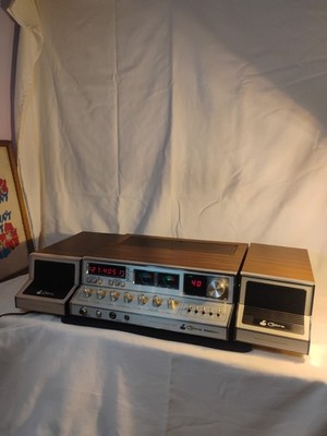  Old School  Cobra 2000 GTL  AM/SSB  40 Channels! Works Great! 