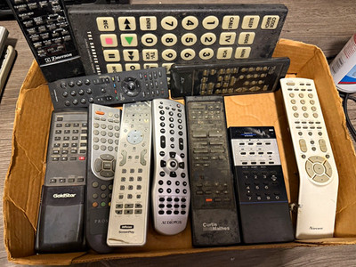 Mixed Lot TV/AV Remote Controls Assorted Brands Wireless Multicolor Untested