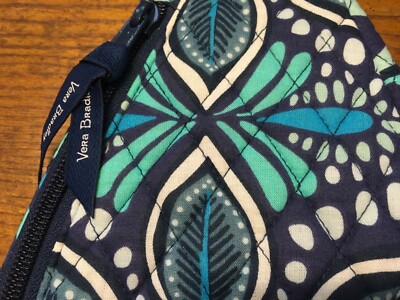 Vera Bradley Blue Island Medallion Essential Sling 13  display picture 1