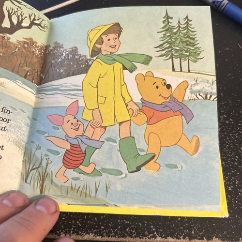 Winnie the Pooh Eeyore's House Vintage Whitman Tell-a-Tale Book 1976 Hardcover - Picture 12 of 12