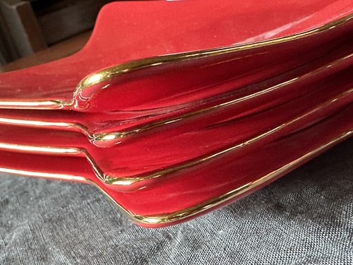 4 William Sonoma Red Star Shaped Holiday Dessert Salad Snack Plates 9” Gold Trim - Picture 14 of 17