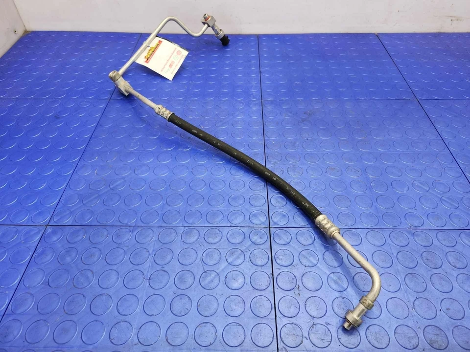 Manguera líquida aire acondicionado Volkswagen Routan 2009-2010 4,0 L OEM 7B0820730 Foto 2 de 4