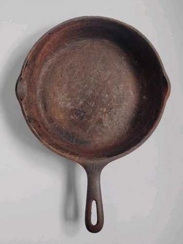 Wagner Ware 10 1/2” Cast Iron Skillet No. 8 Made In USA - Needs Work