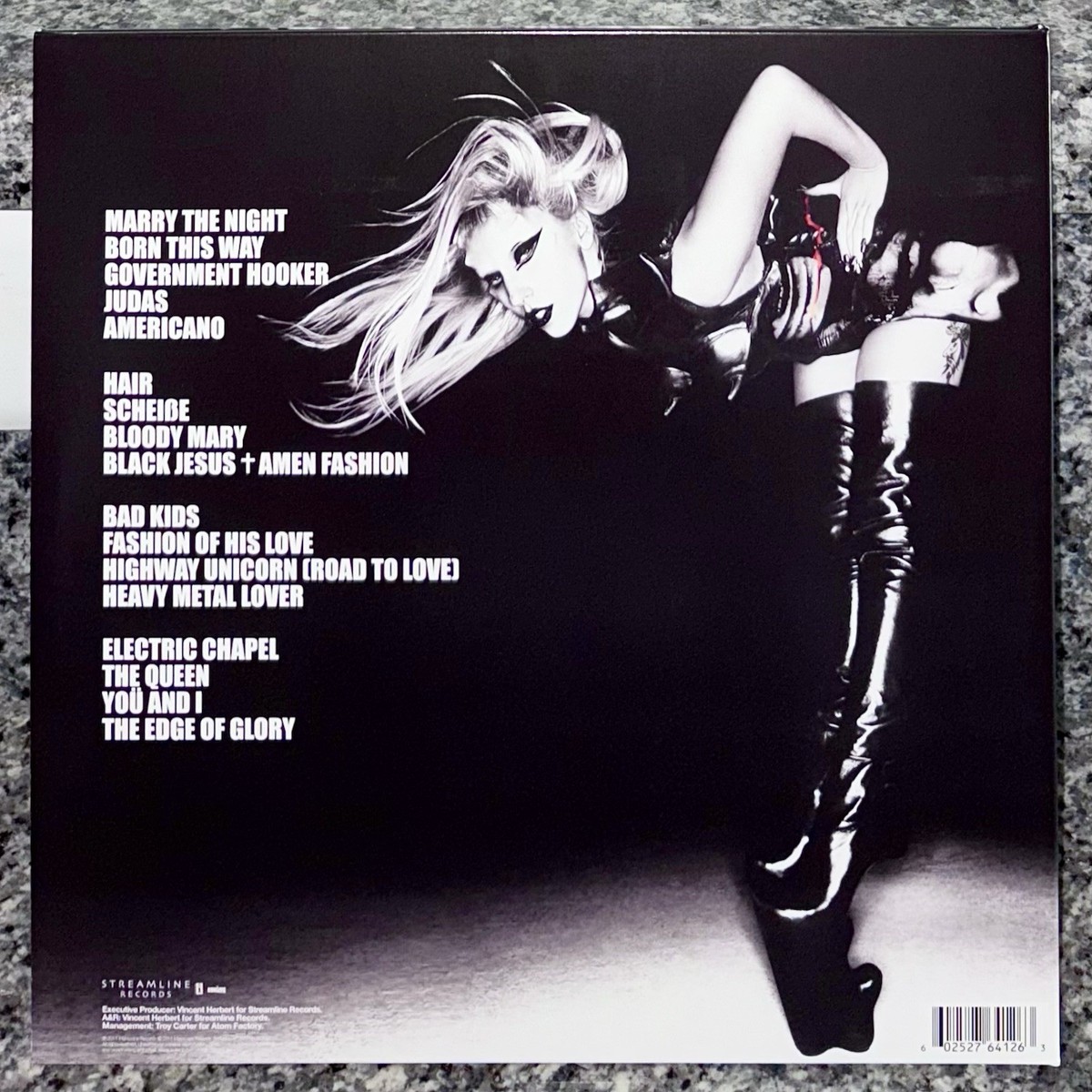 L*r様 LADY GAGA Born This Way LIMITED Edi 2011/2021 Lady Gaga Born This Way Exclusive Limited Edition Red