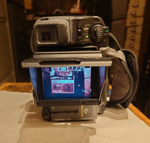 Sony CCD-SC6E Hifi Stereo Handycam Camcorder Video8 / 8mm - Picture 2 of 13