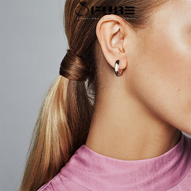 Small Gold Hoop Earrings For Women - Dainty Huggie Earrings Multiple Piercing Jewelry