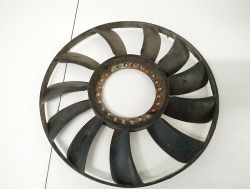Volkswagen Passat 1997 Fan Blade 058121301b, Genuine #1525652-01