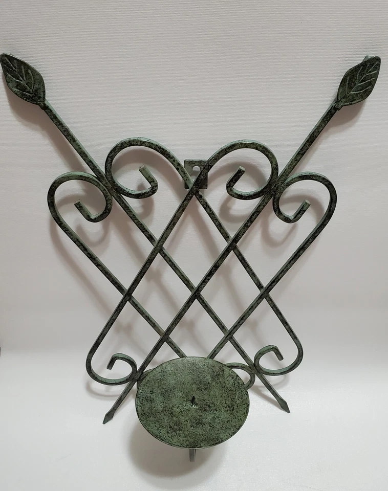 Par de Castiçais Decorativos de Metal Maciço Pendurado na Parede, Design de Seta Cruzada - Imagem 3 de 4