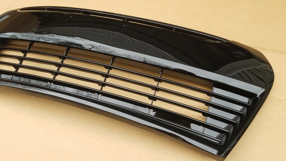 Parachoques delantero parrilla inferior sin cromo se adapta a Toyota Corolla modelo S 2014-2016 NUEVO Foto 2 de 2