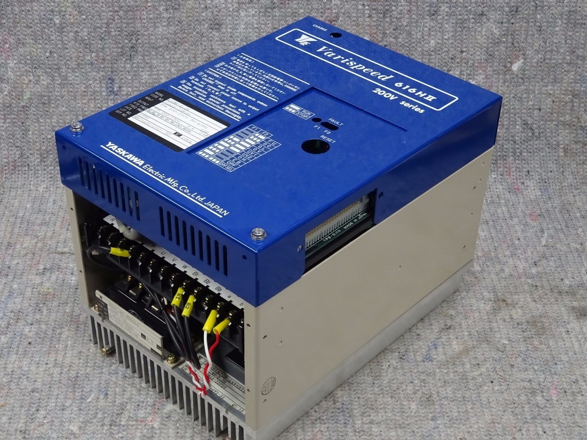 安川　VARISPEED DRIVE 616HII CIMR-0.75B NEW YASKAWA CIMR-2.2B VARISPEED 616HII 71616-22P20