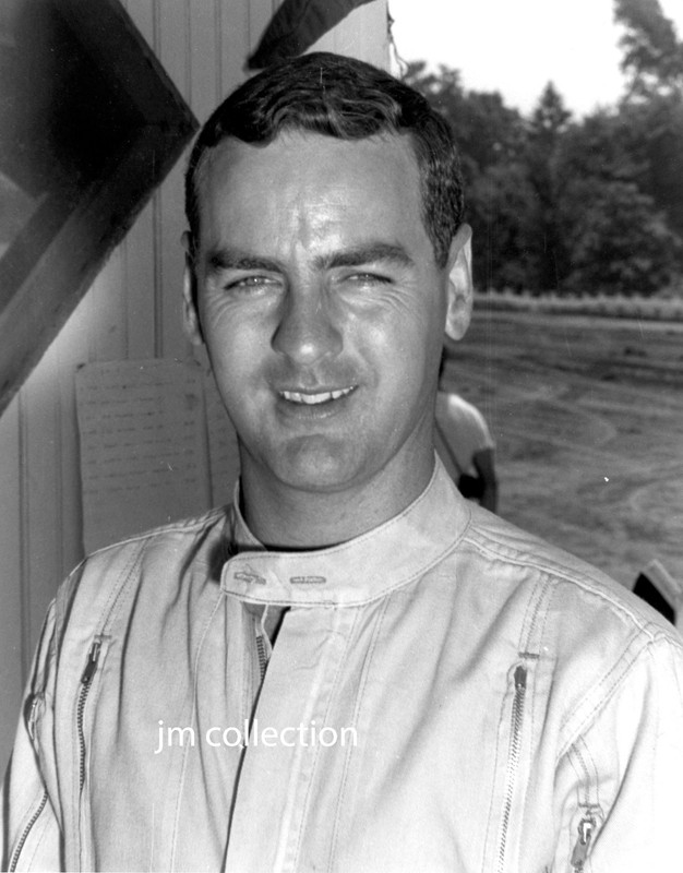 VINTAGE PHOTO OF RACE DRIVER PAT O'CONNOR 1957!