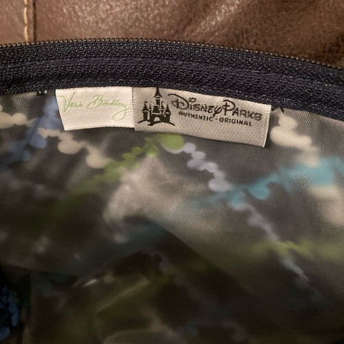 Disney Vera Bradley Where’s Mickey? Large cosmetic toiletries travel bag WDW NEW - Picture 4 of 5