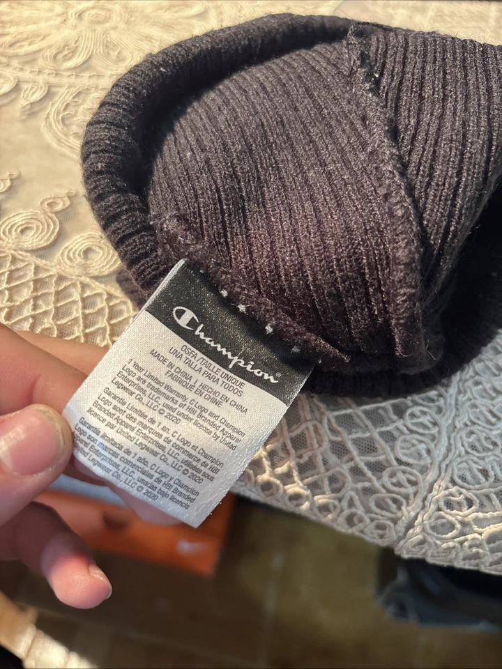 Champion 豆豆脚本袖口罗纹刺绣针织帽黑色均码最适合 — 第 4/4 张图片