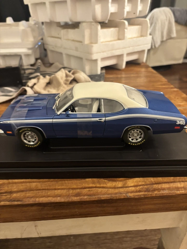 Plymouth Duster 340 Ertl 1971 escala 1/18 ¡Diecast!!¡Fresco del paquete!! Foto 3 de 4