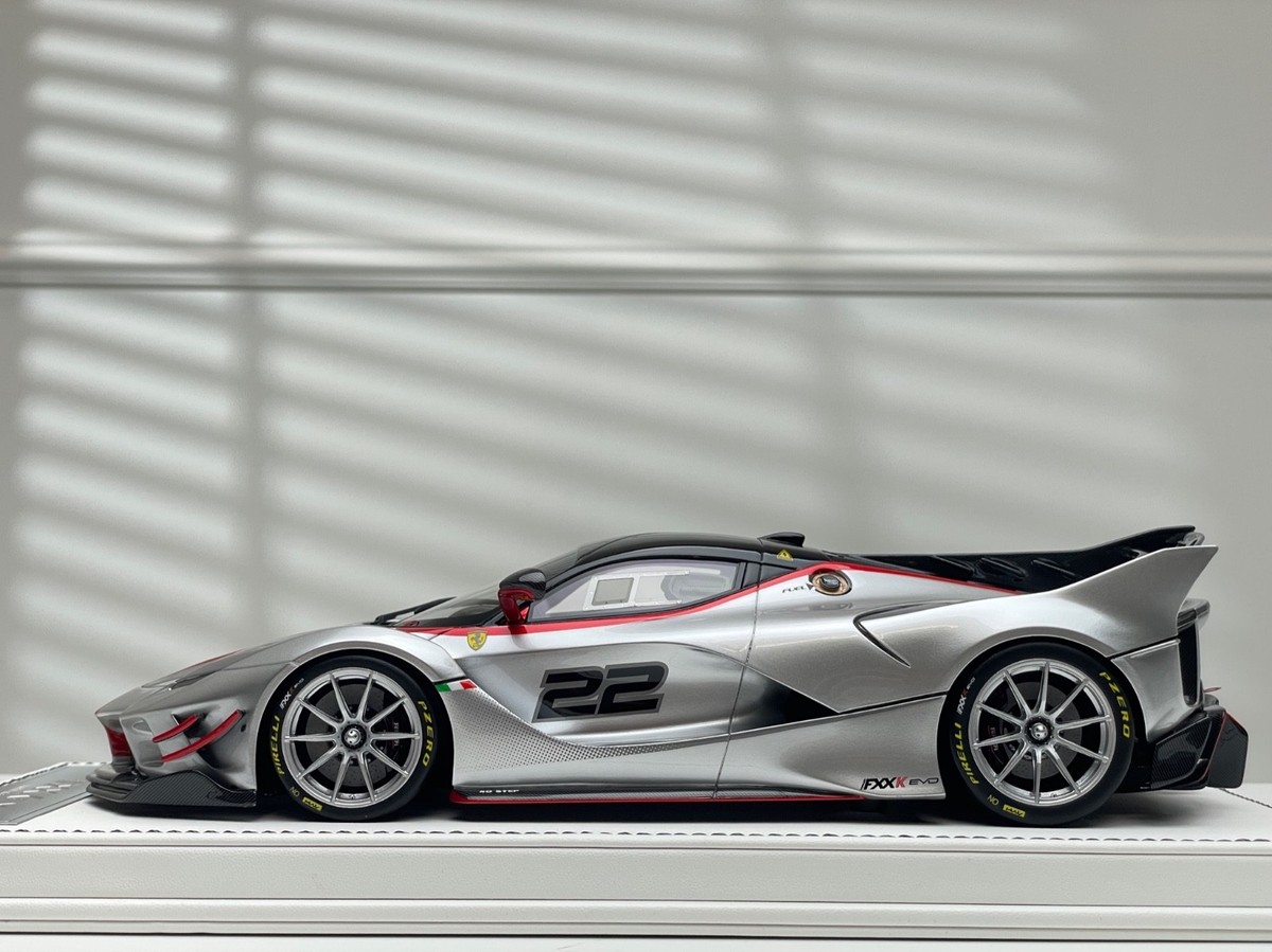 フェラーリ　la ferrari fxxk evo レジン製 Ferrari FXXK EVO (Metallic Silver) [PRORAZE] 1/18 scale | eBay