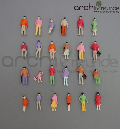 100 x Model Standing Sitting figures people Hand painted 1:100 TT Gauge - Type B
